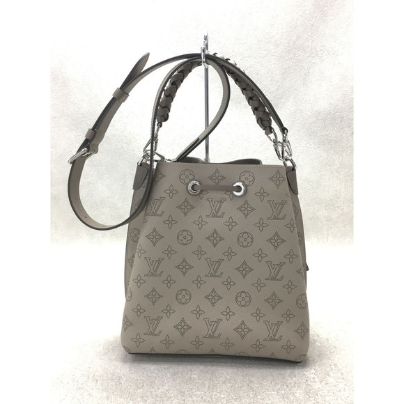 Louis Vuitton Muria Mahina Leather Handbag - Picture 3 of 6